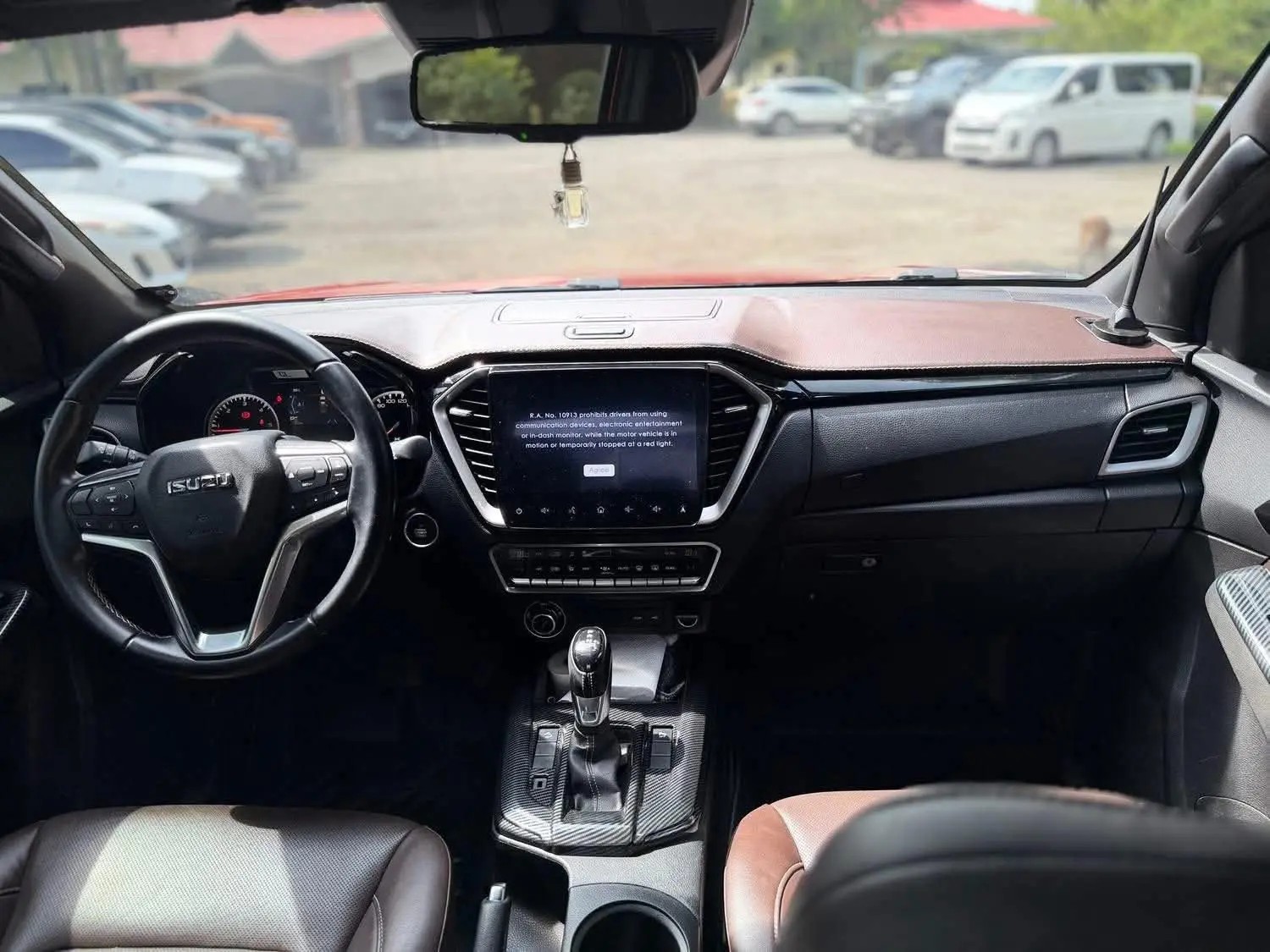 Used 1
                    ISUZU
                     for Sale Image