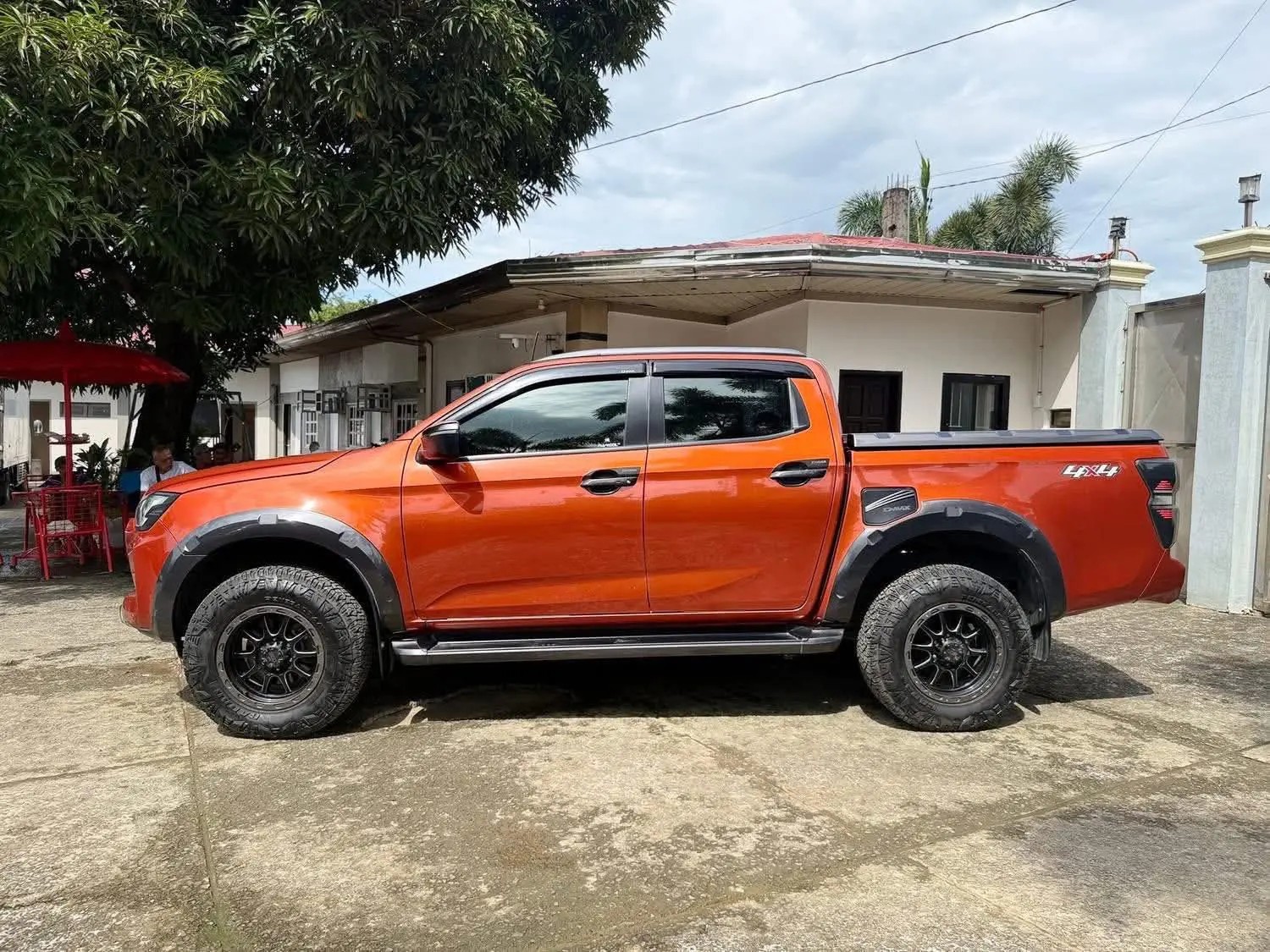 Used 1
                    ISUZU
                     for Sale Image