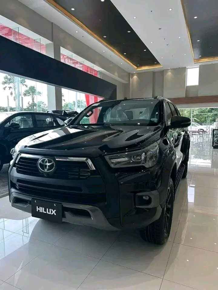 TOYOTA HILUX CONQUEST