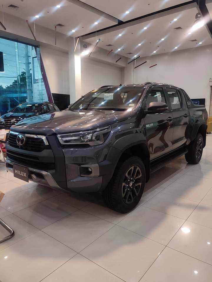 TOYOTA HILUX CONQUEST