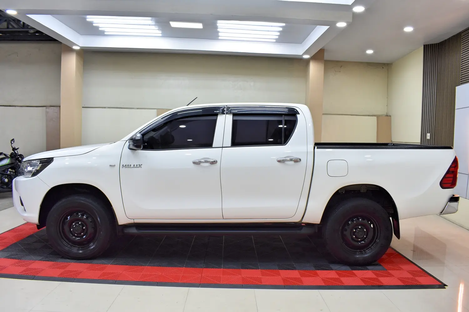 Used 9
                    TOYOTA
                     for Sale Image