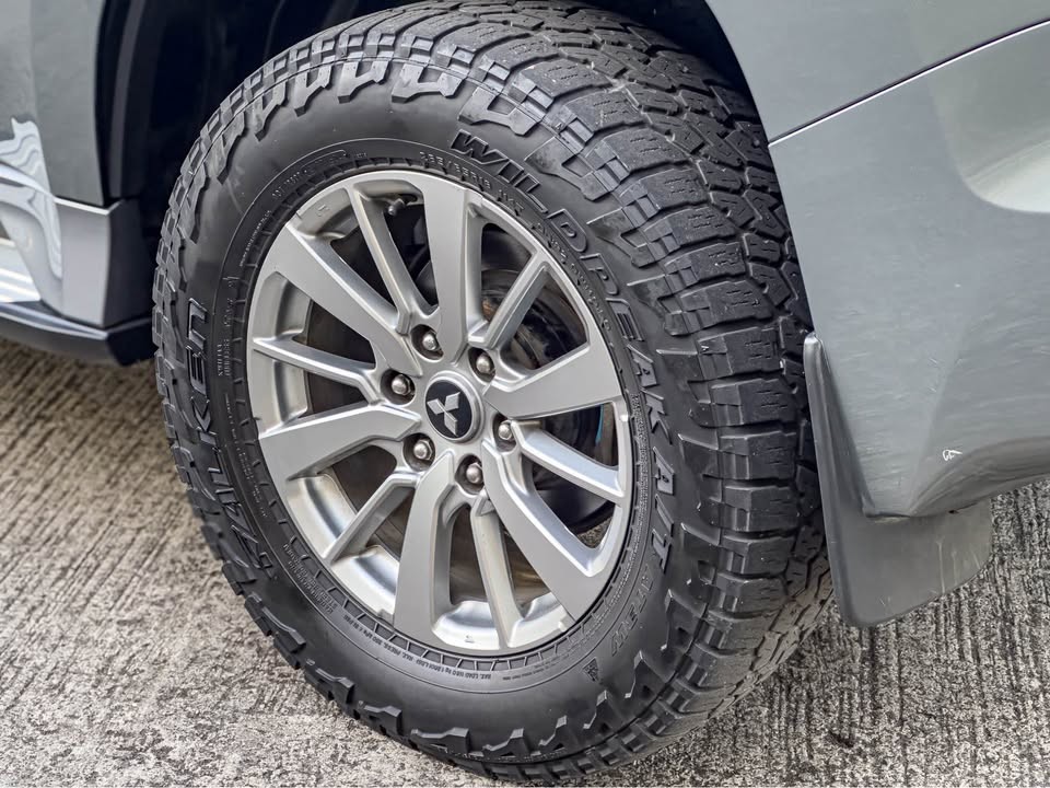 Used 1
                    MITSUBISHI
                     for Sale Image