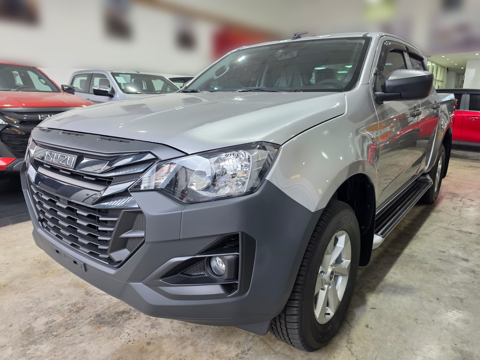 ISUZU
             
                 for Sale for Sale