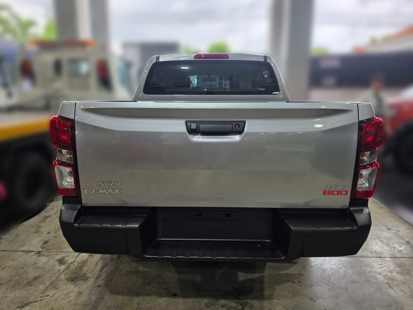 Used 1
                    ISUZU
                     for Sale Image