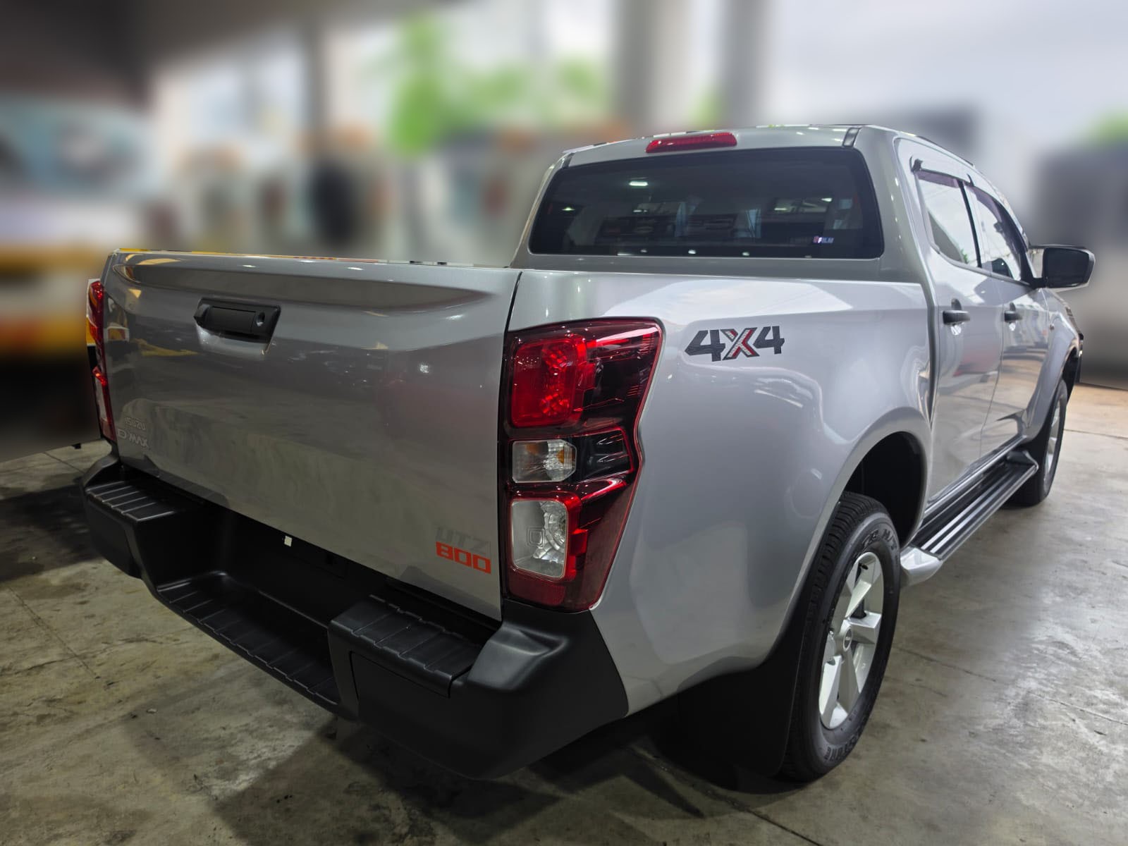 Used 1
                    ISUZU
                     for Sale Image