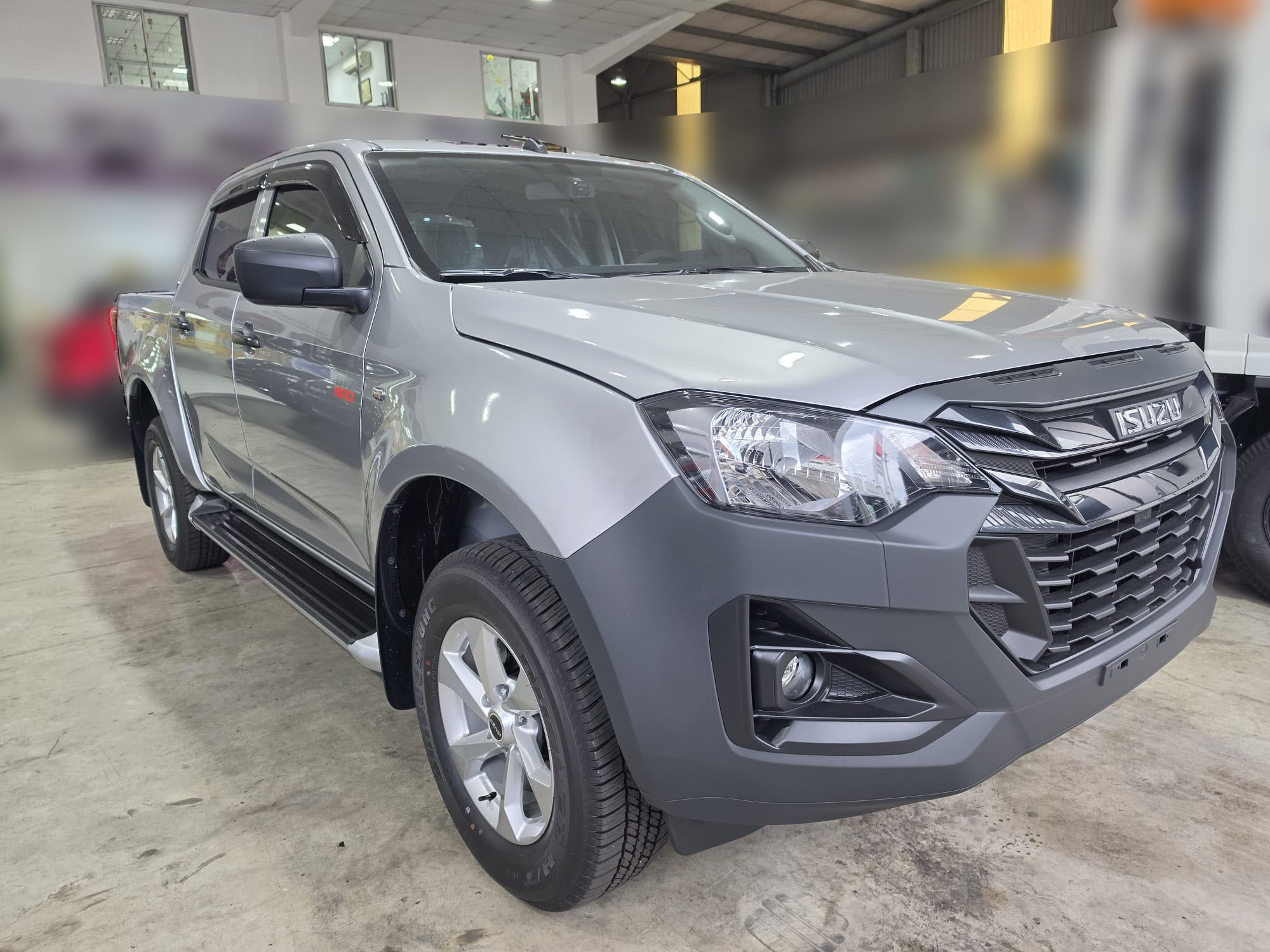 Used 1
                    ISUZU
                     for Sale Image