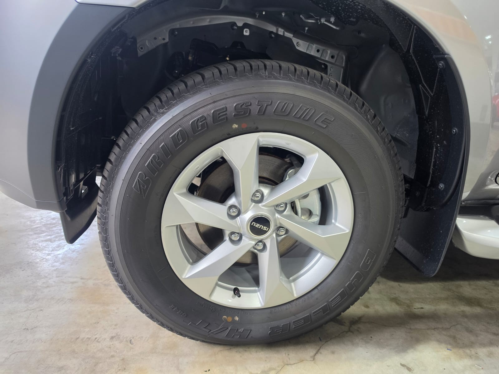 Used 1
                    ISUZU
                     for Sale Image