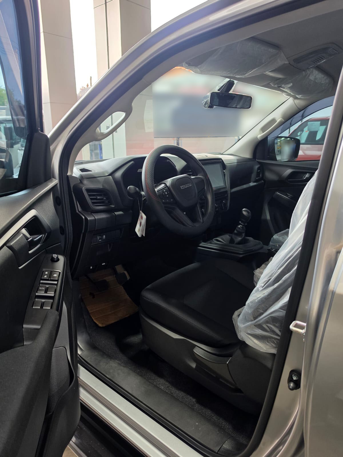 Used 1
                    ISUZU
                     for Sale Image