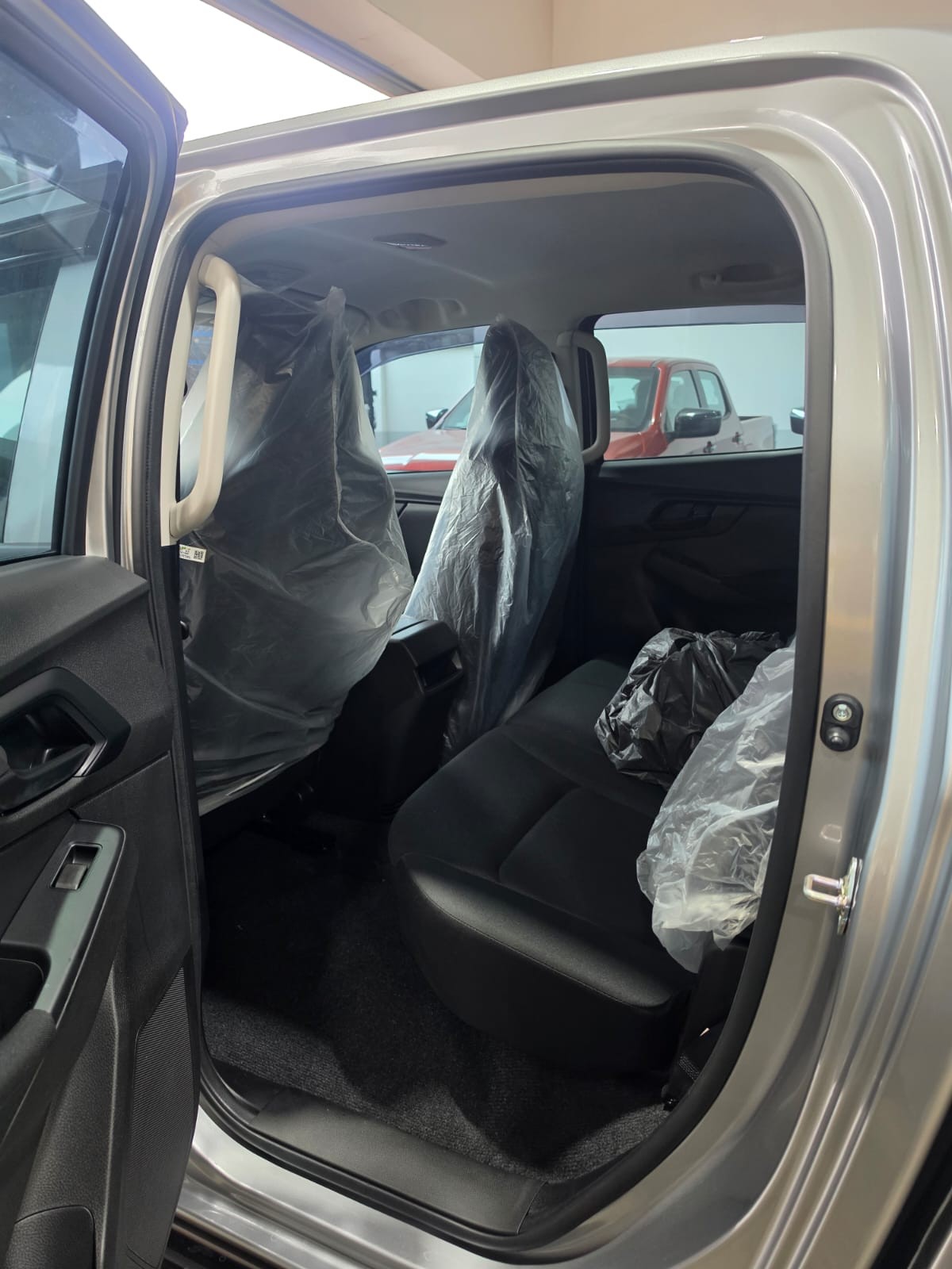 Used 1
                    ISUZU
                     for Sale Image