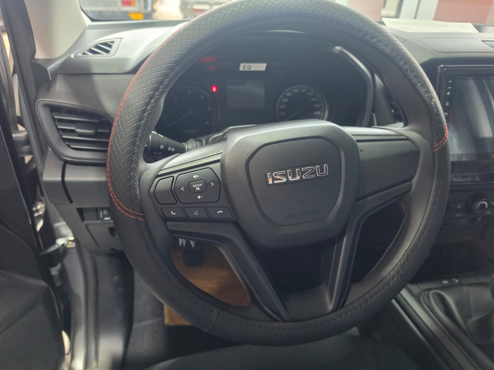 Used 1
                    ISUZU
                     for Sale Image