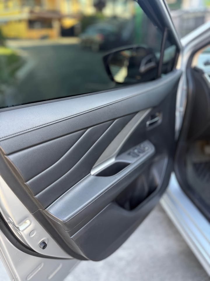 Used 1
                    MITSUBISHI
                     for Sale Image