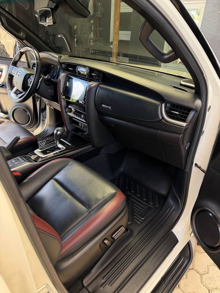 Used 1
                    TOYOTA
                     for Sale Image
