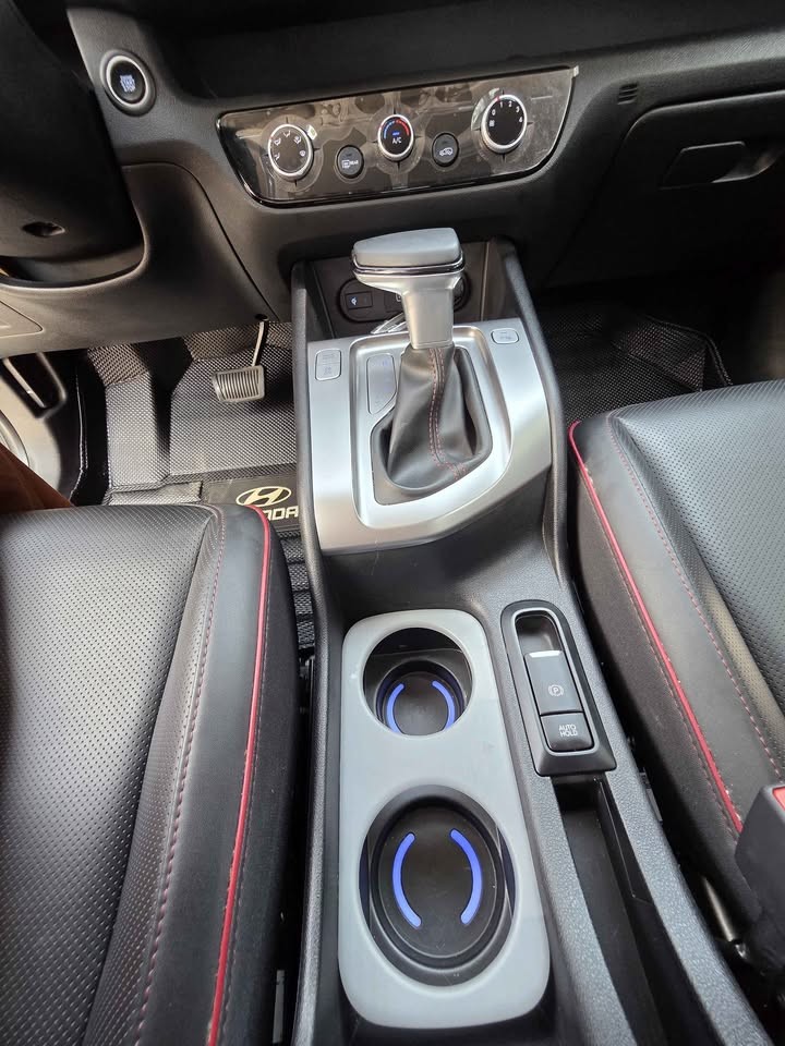 Used 1
                    HYUNDAI
                     for Sale Image