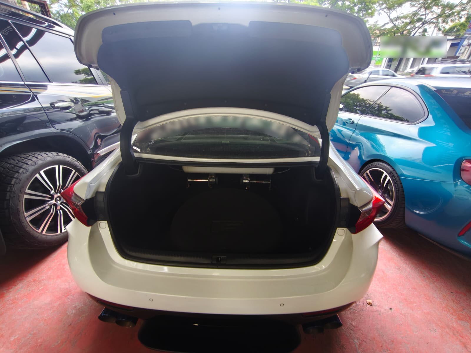 Used 1
                    LEXUS
                     for Sale Image