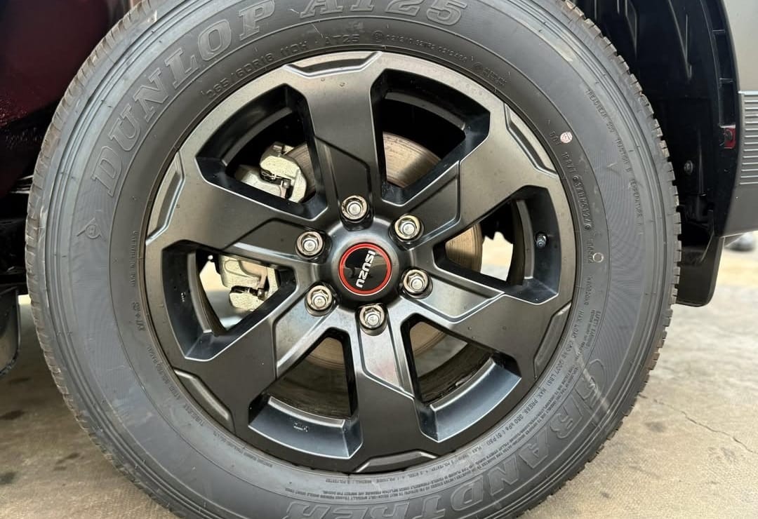 Used 1
                    ISUZU
                     for Sale Image