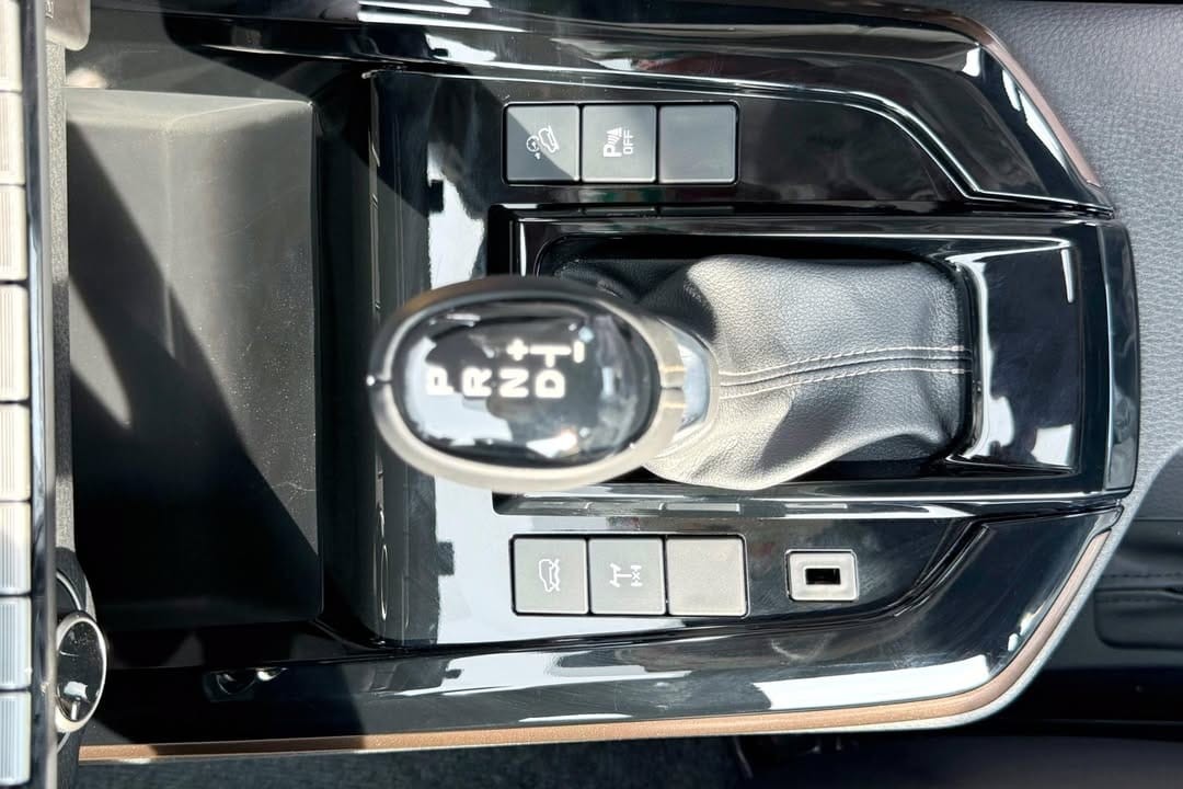 Used 1
                    ISUZU
                     for Sale Image