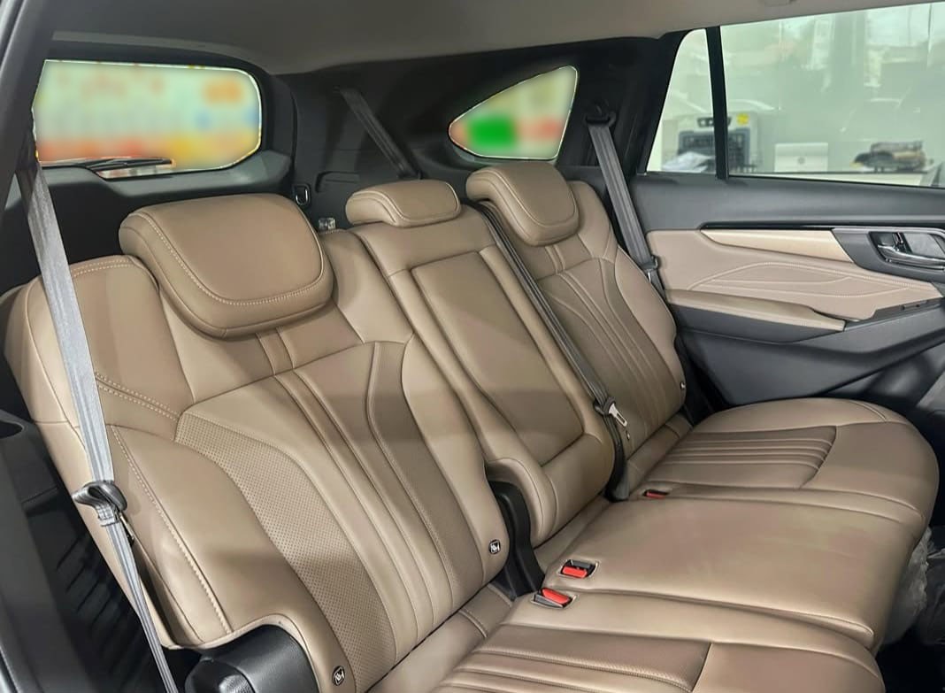Used 1
                    ISUZU
                     for Sale Image