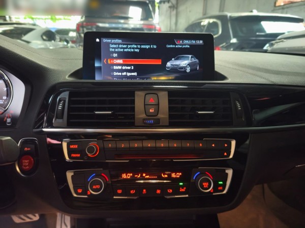 Used 1
                    BMW
                     for Sale Image