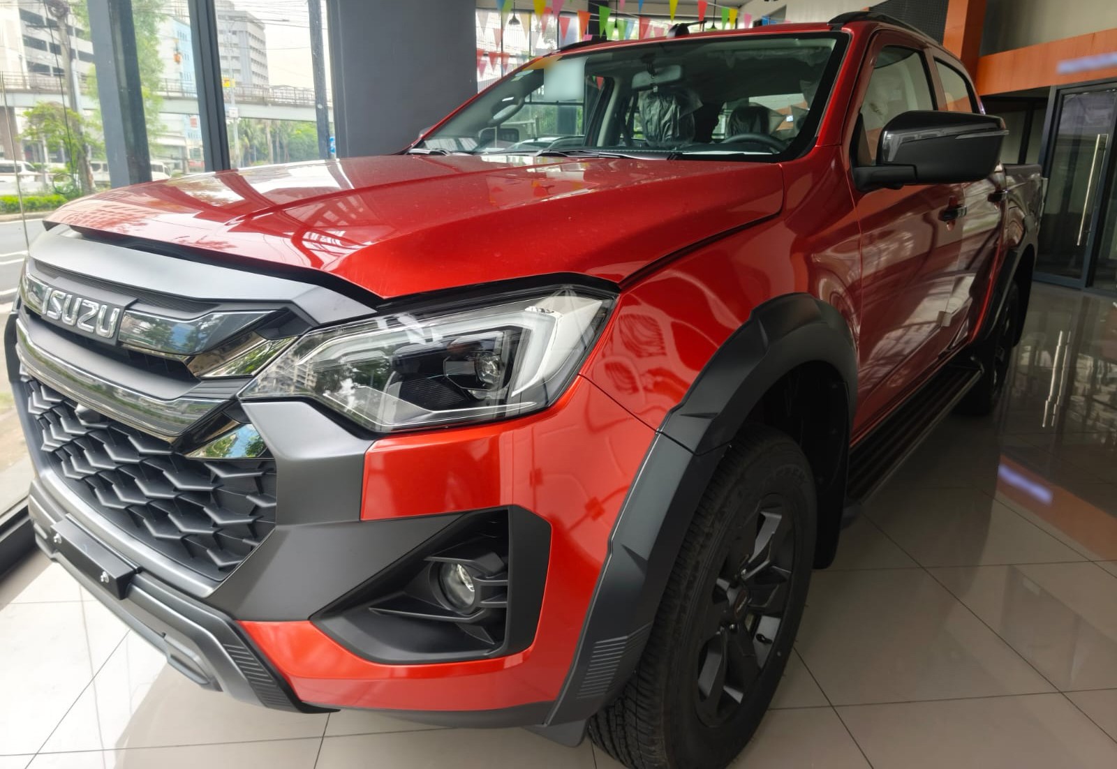 Used 1
                    ISUZU
                     for Sale Image