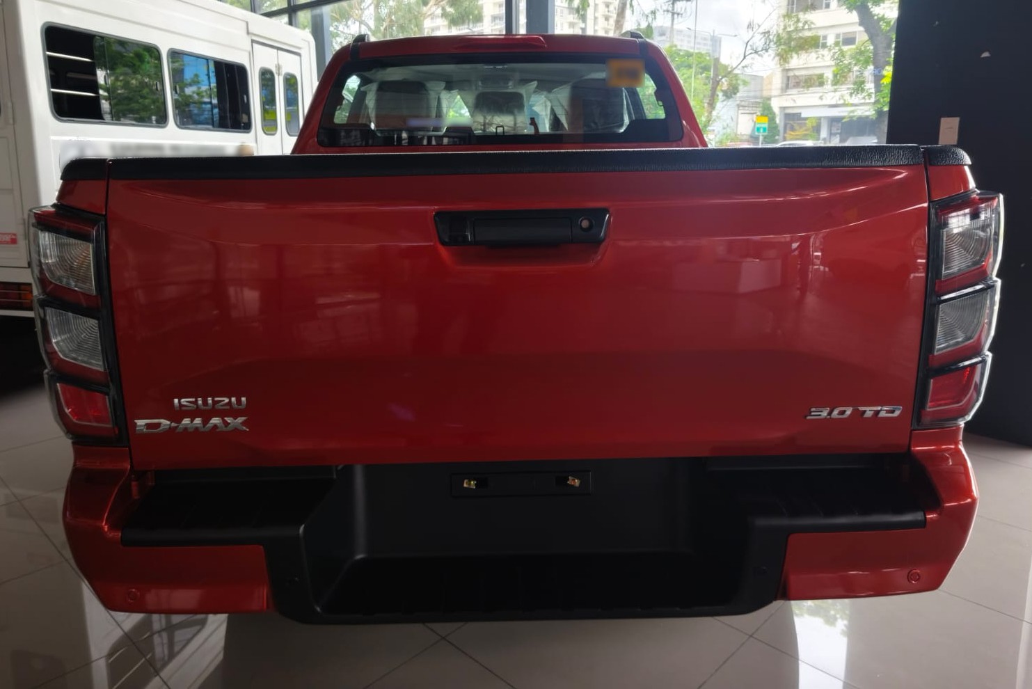 Used 1
                    ISUZU
                     for Sale Image
