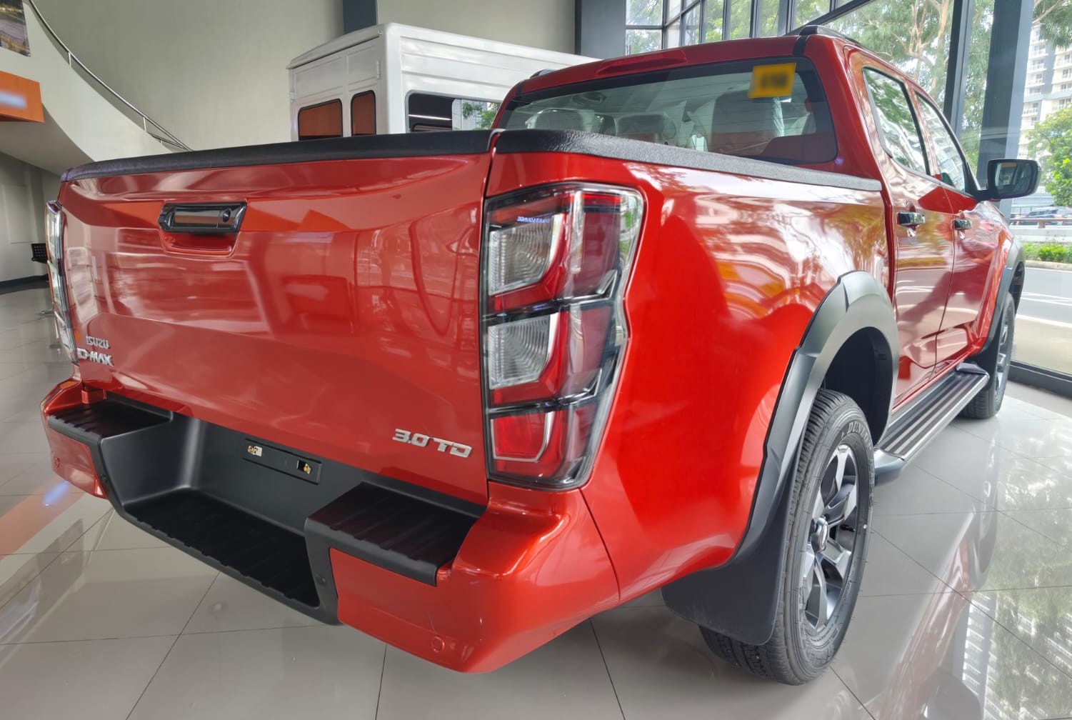 Used 1
                    ISUZU
                     for Sale Image