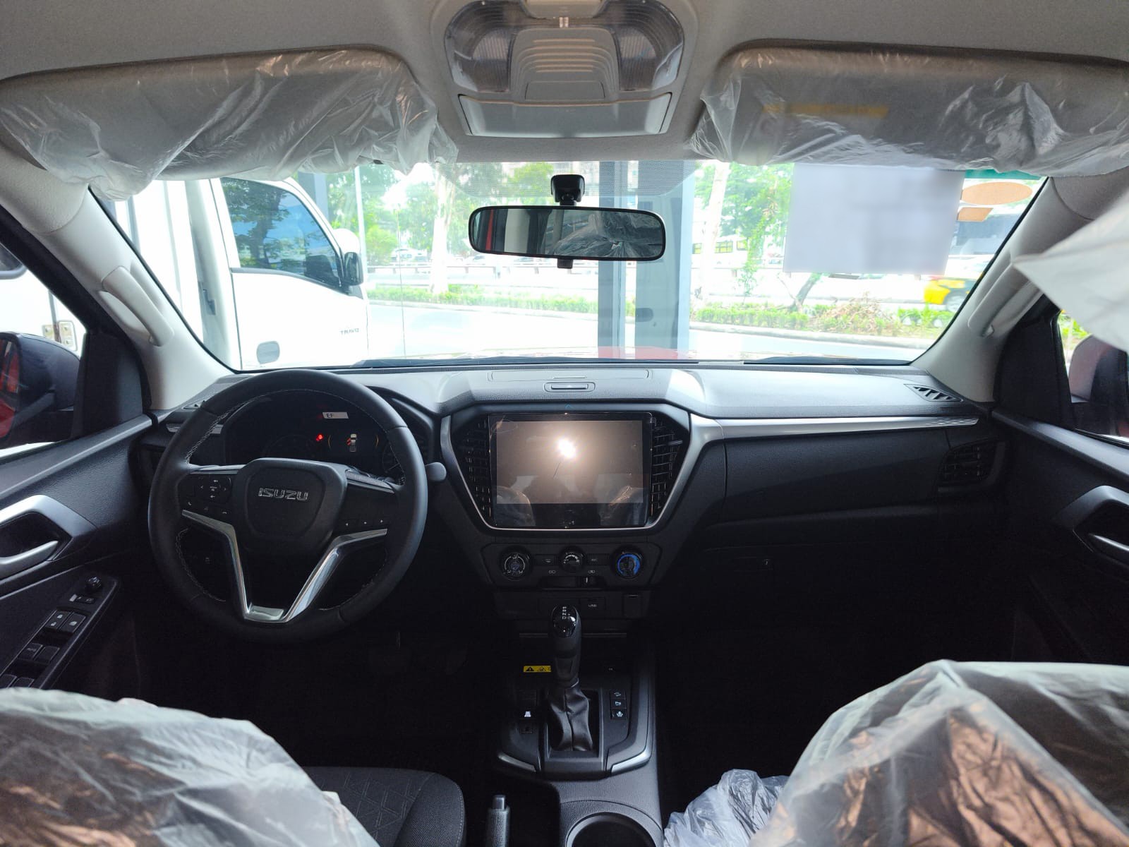 Used 1
                    ISUZU
                     for Sale Image