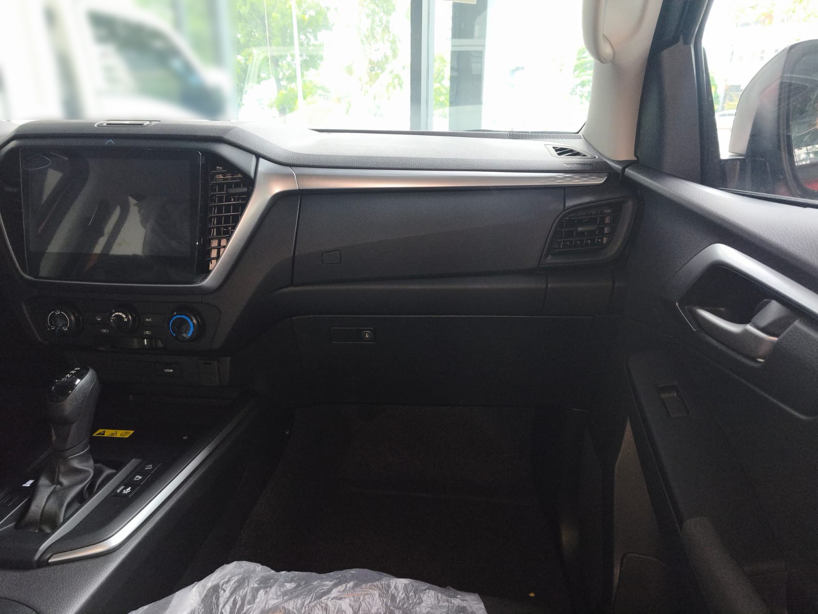 Used 1
                    ISUZU
                     for Sale Image