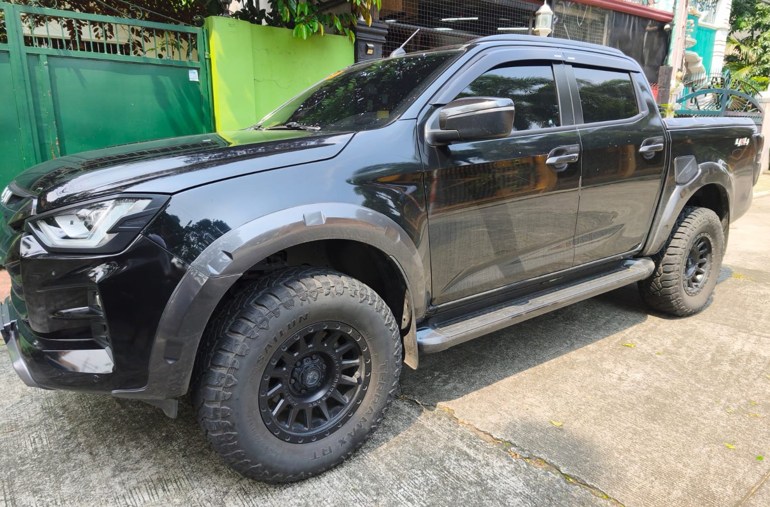 Used 1
                    ISUZU
                     for Sale Image