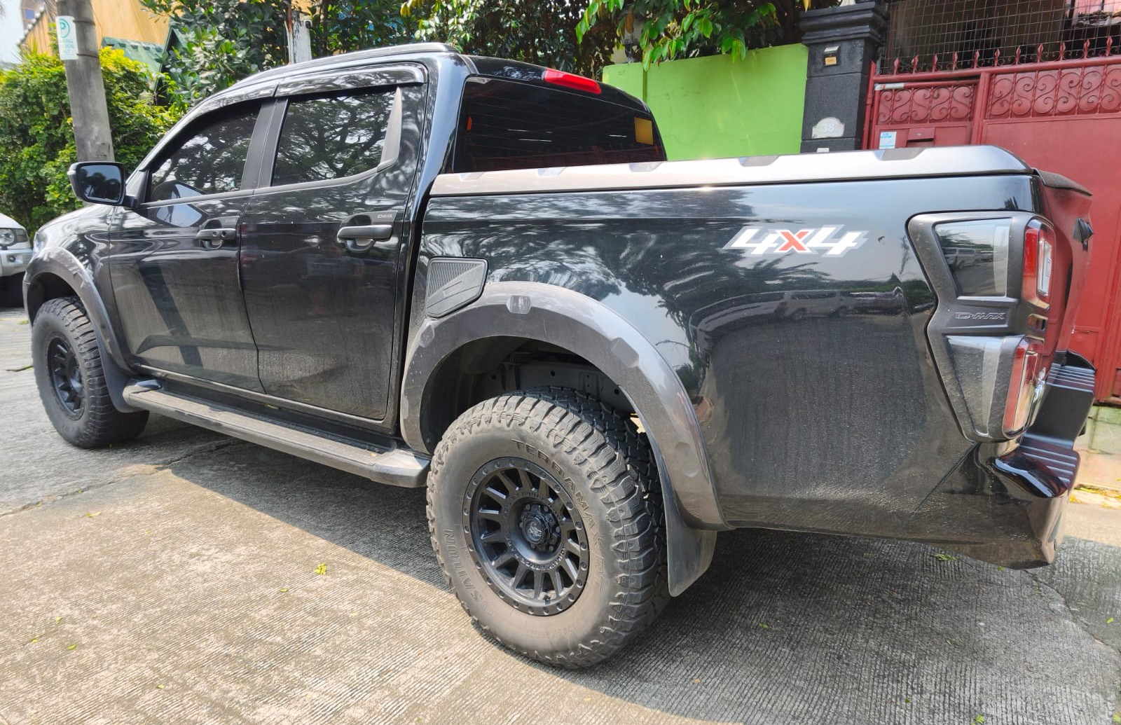 Used 1
                    ISUZU
                     for Sale Image