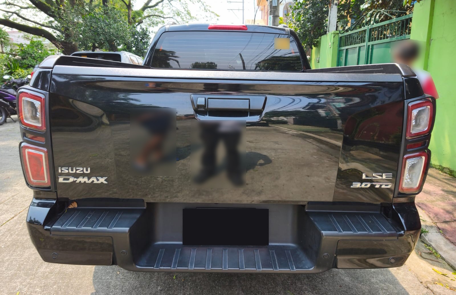 Used 1
                    ISUZU
                     for Sale Image