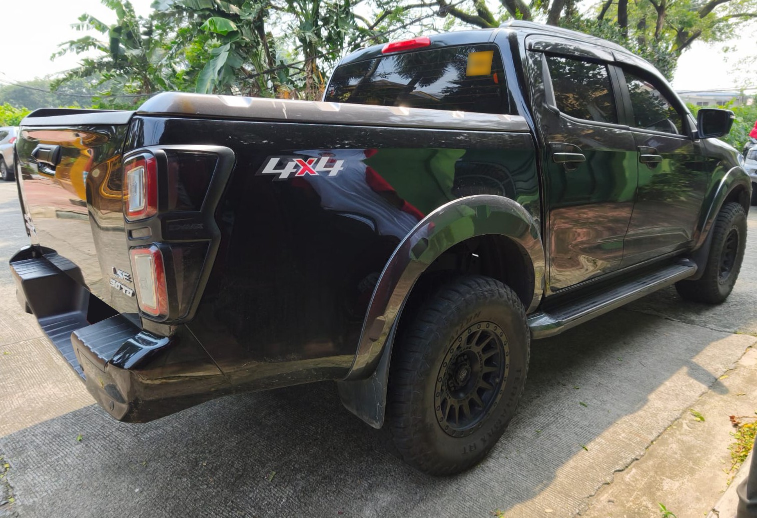 Used 1
                    ISUZU
                     for Sale Image