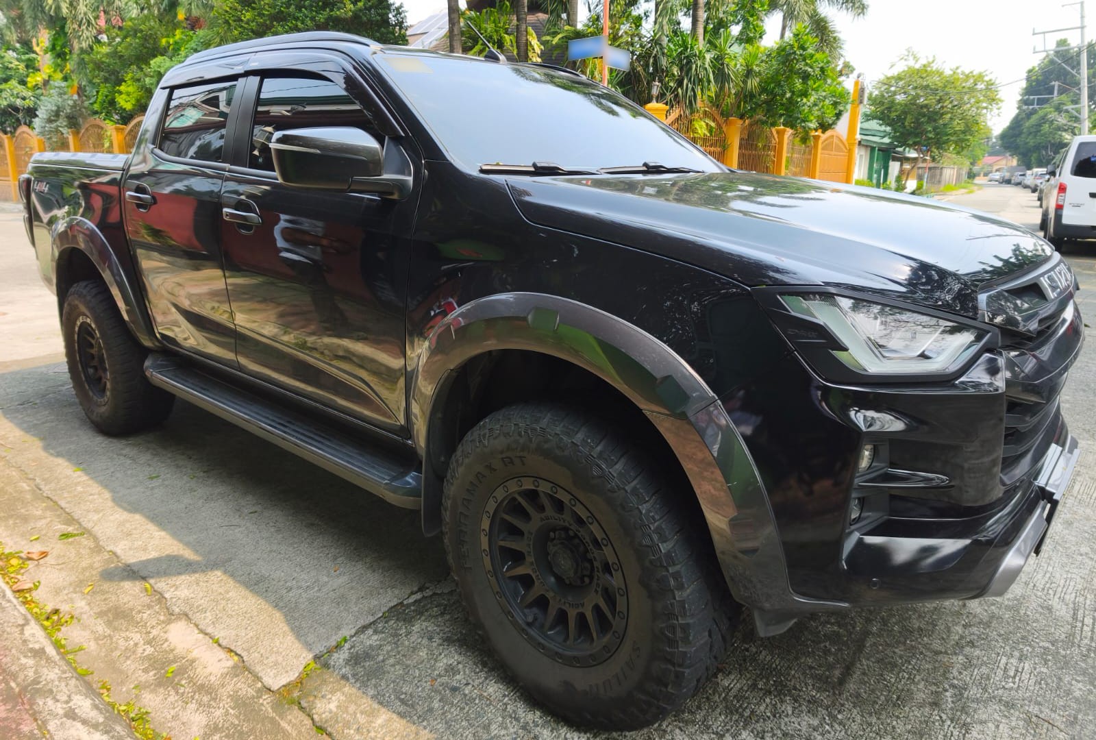 Used 1
                    ISUZU
                     for Sale Image