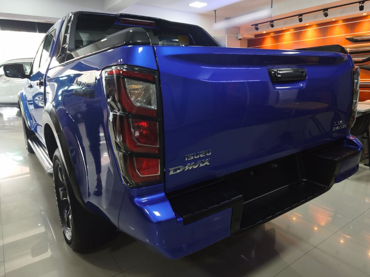 Used 1
                    ISUZU
                     for Sale Image