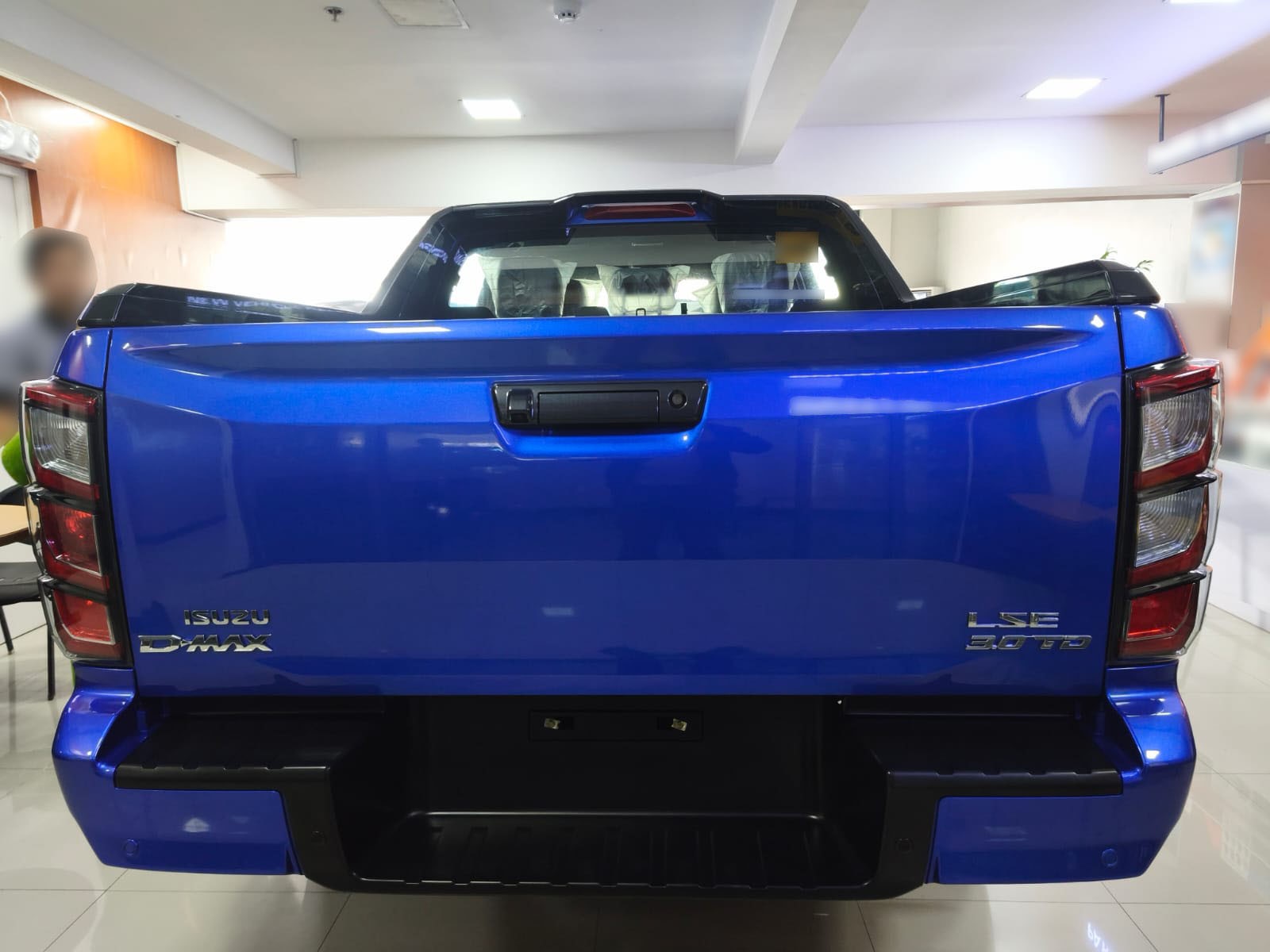 Used 1
                    ISUZU
                     for Sale Image