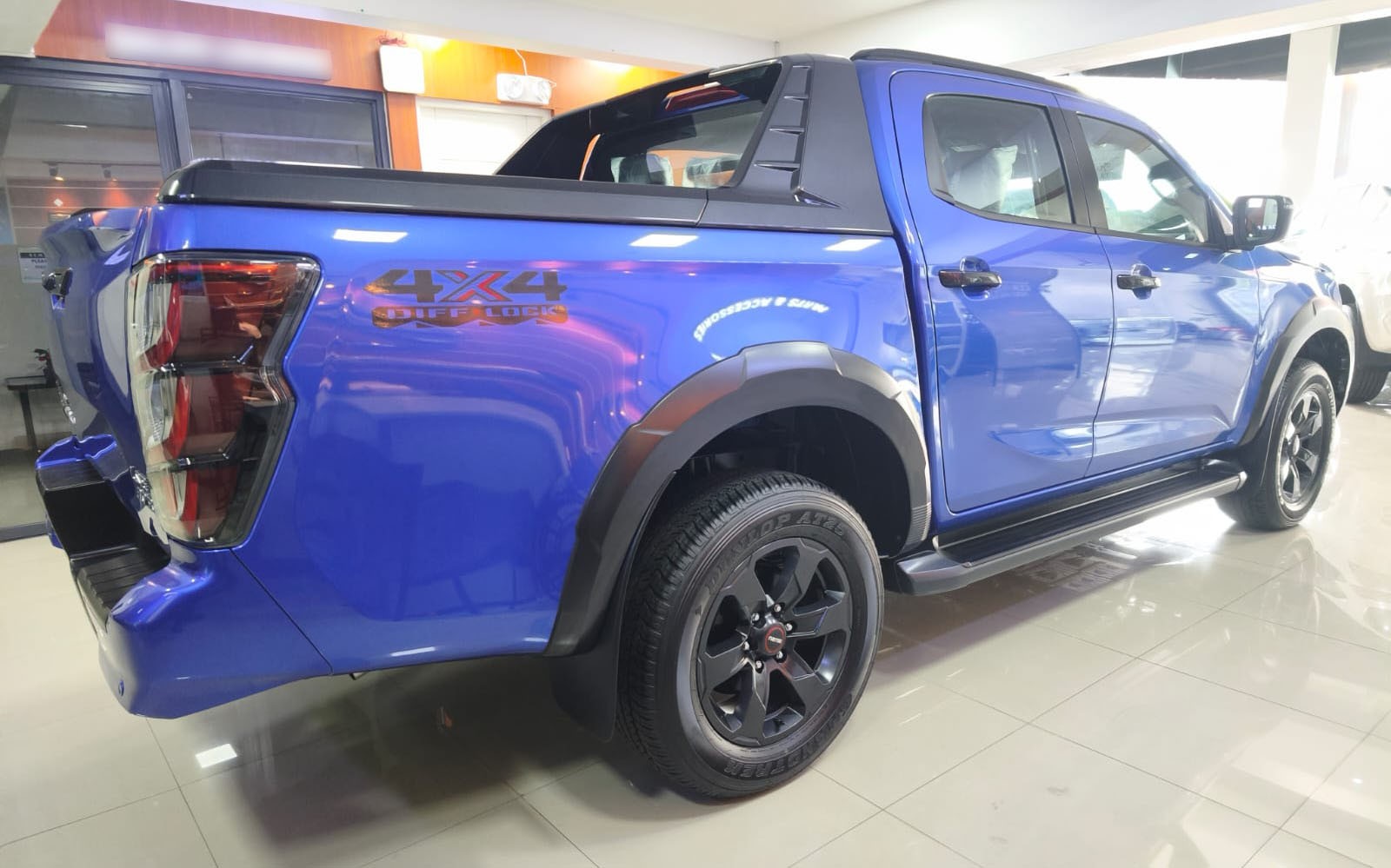 Used 1
                    ISUZU
                     for Sale Image