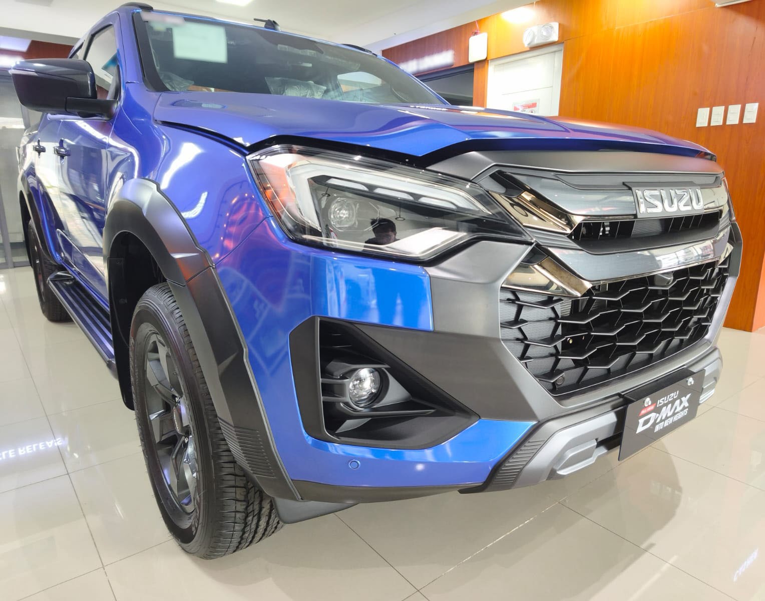 Used 1
                    ISUZU
                     for Sale Image