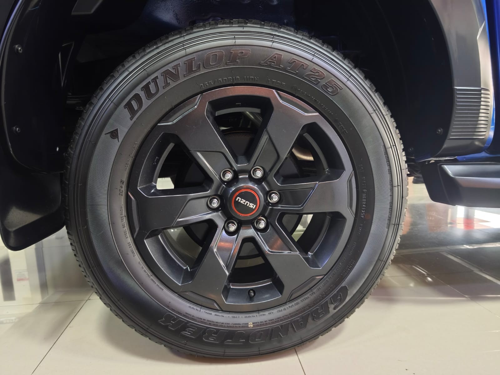 Used 1
                    ISUZU
                     for Sale Image