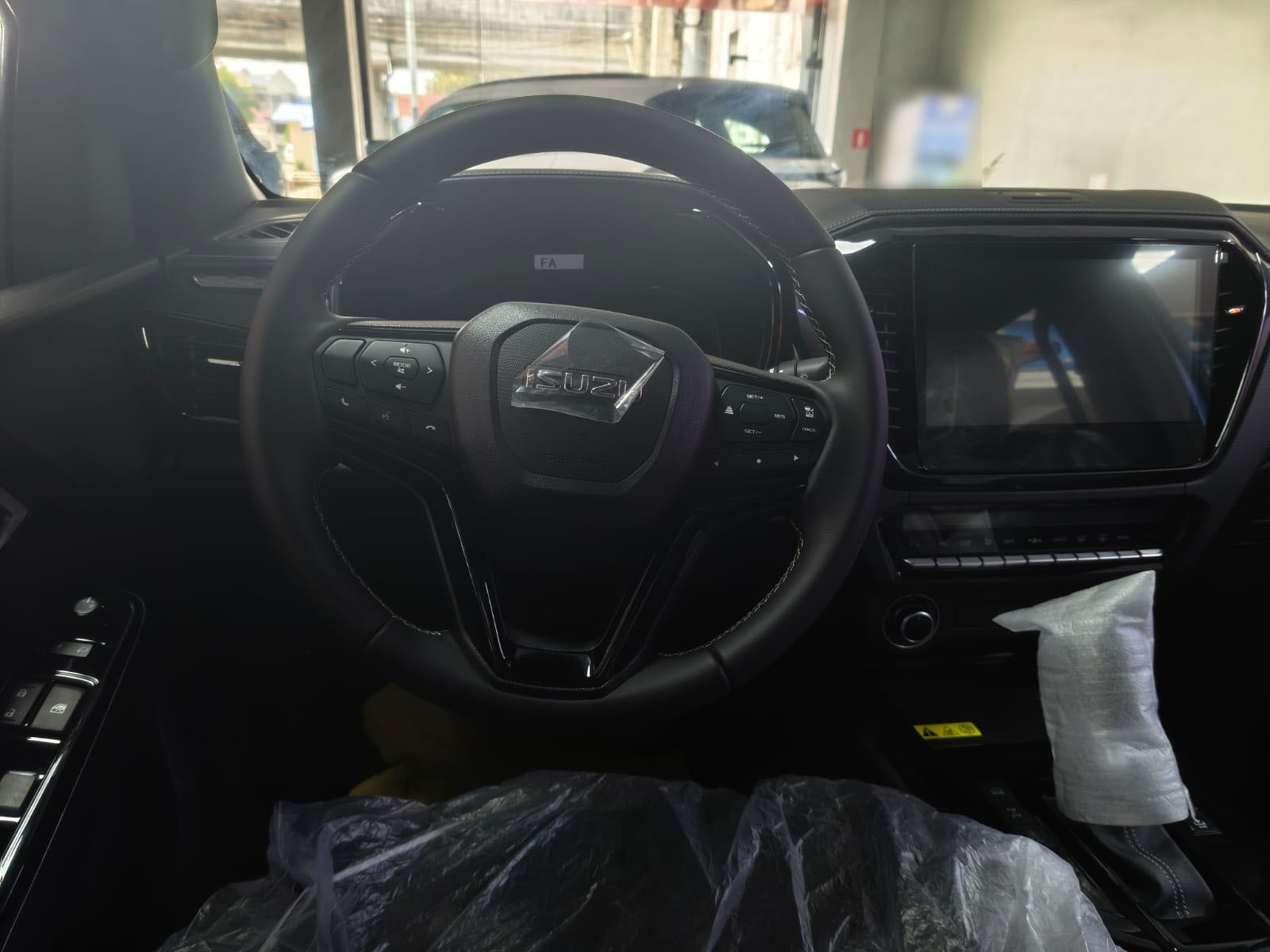 Used 1
                    ISUZU
                     for Sale Image