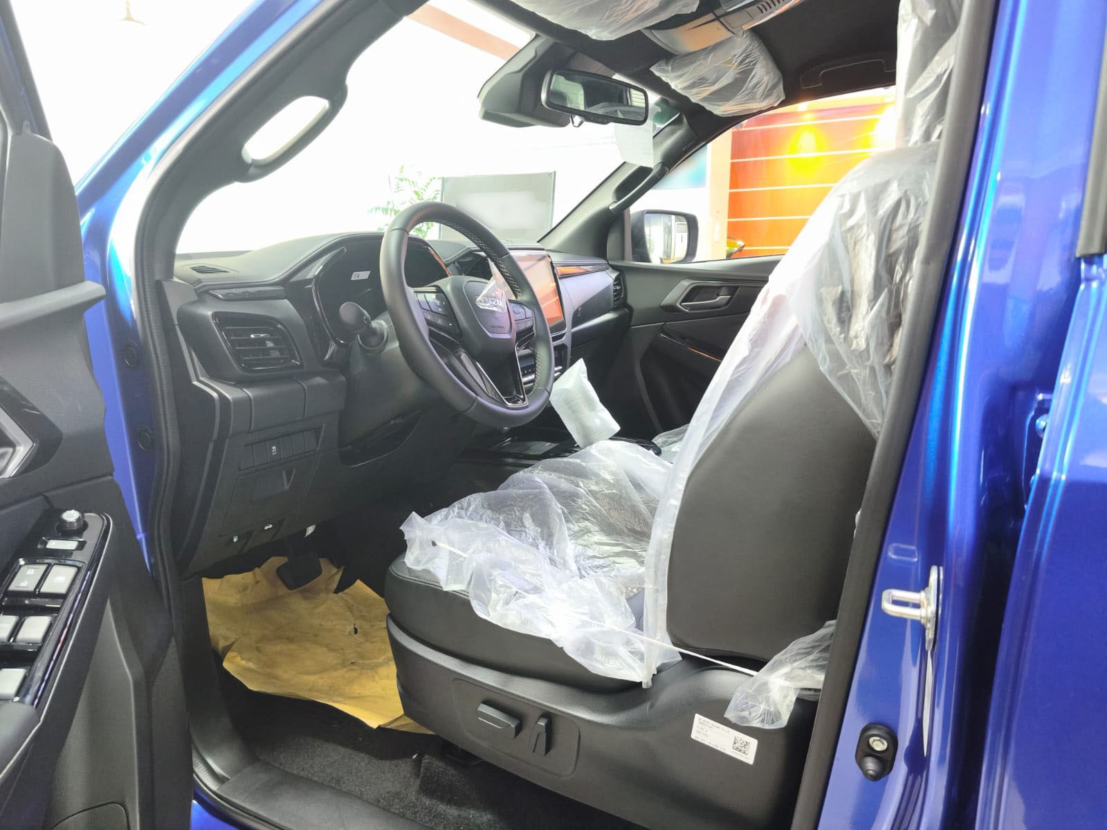 Used 1
                    ISUZU
                     for Sale Image