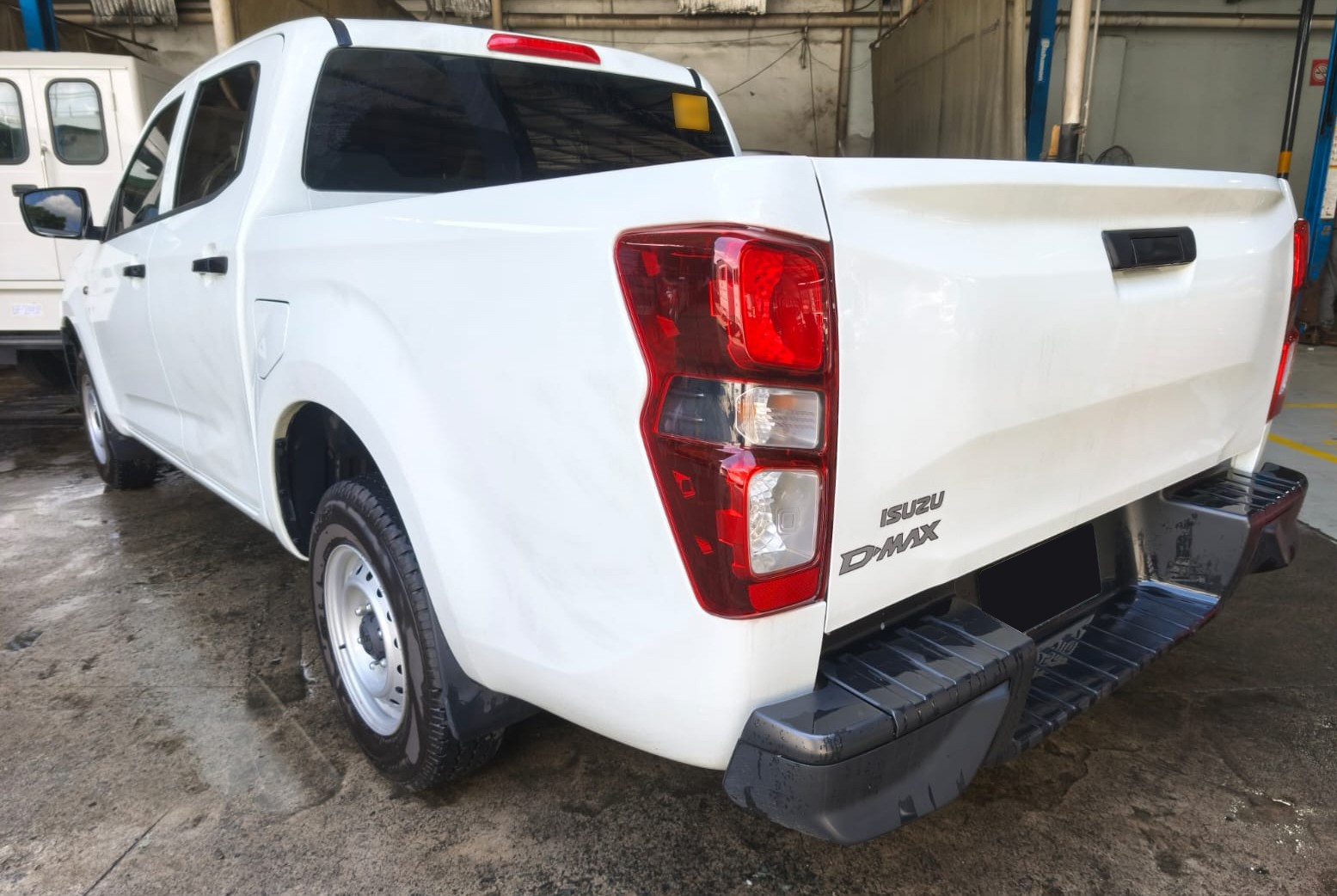 Used 1
                    ISUZU
                     for Sale Image