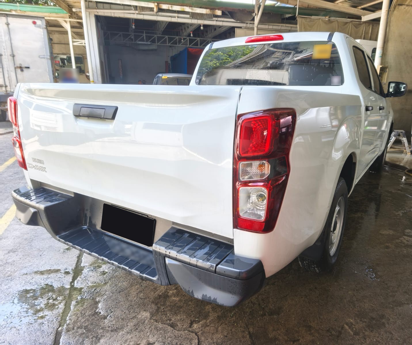 Used 1
                    ISUZU
                     for Sale Image