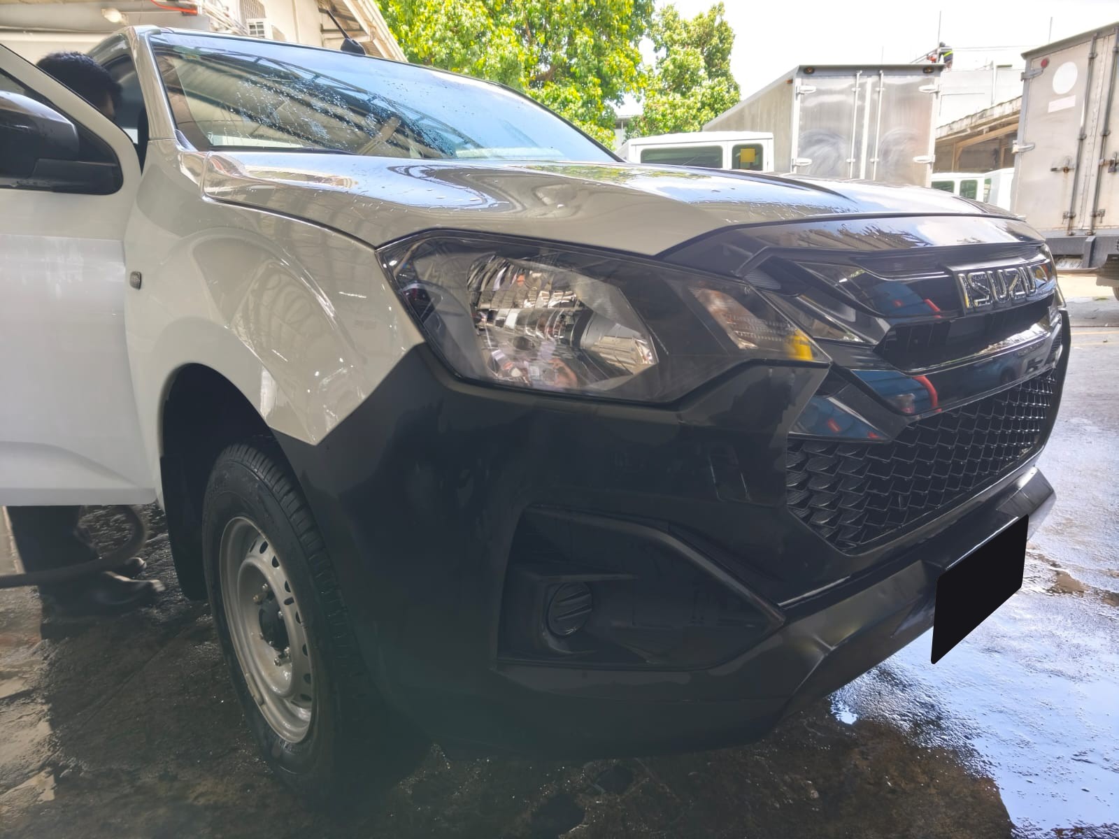 Used 1
                    ISUZU
                     for Sale Image