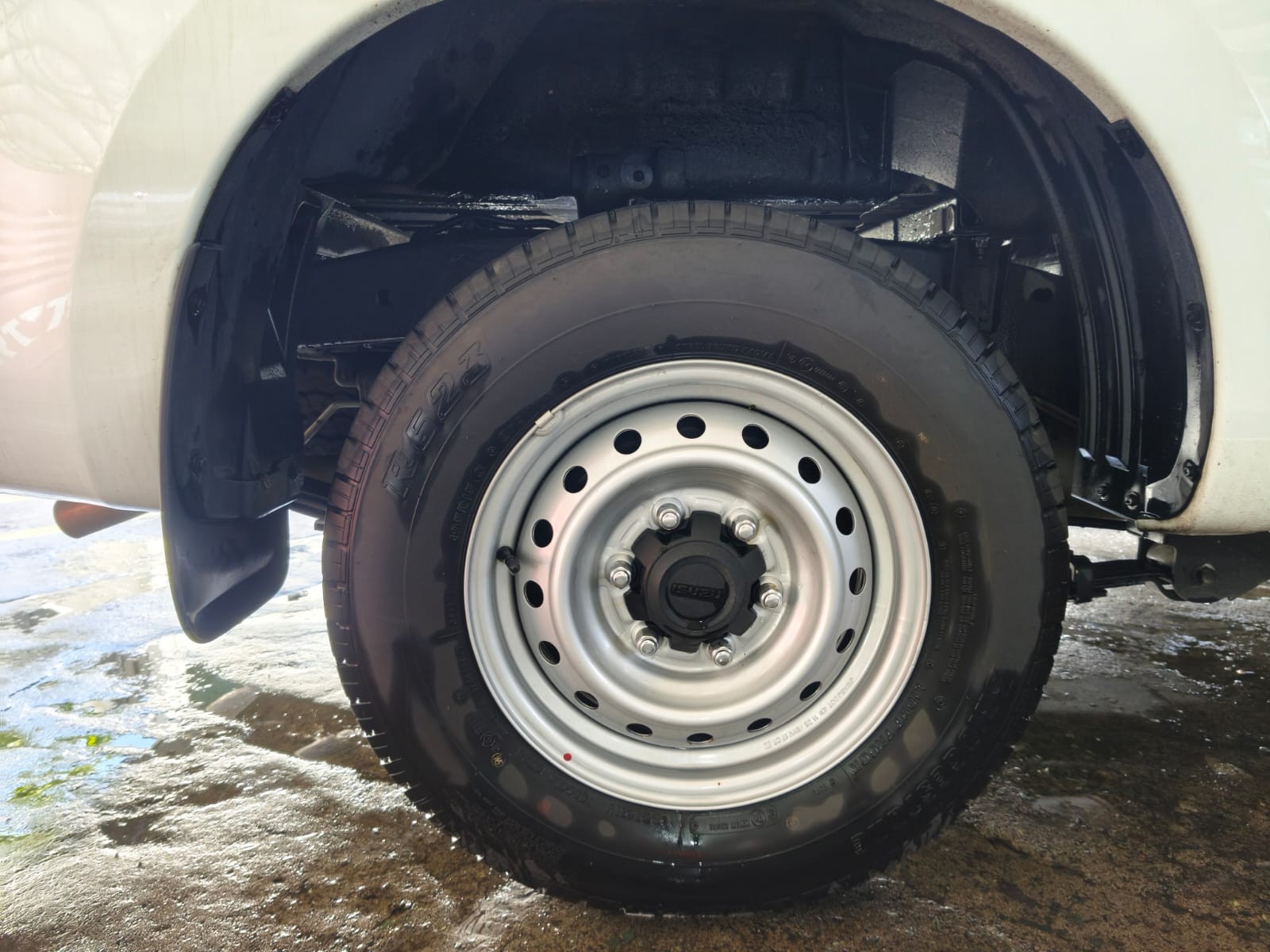 Used 1
                    ISUZU
                     for Sale Image