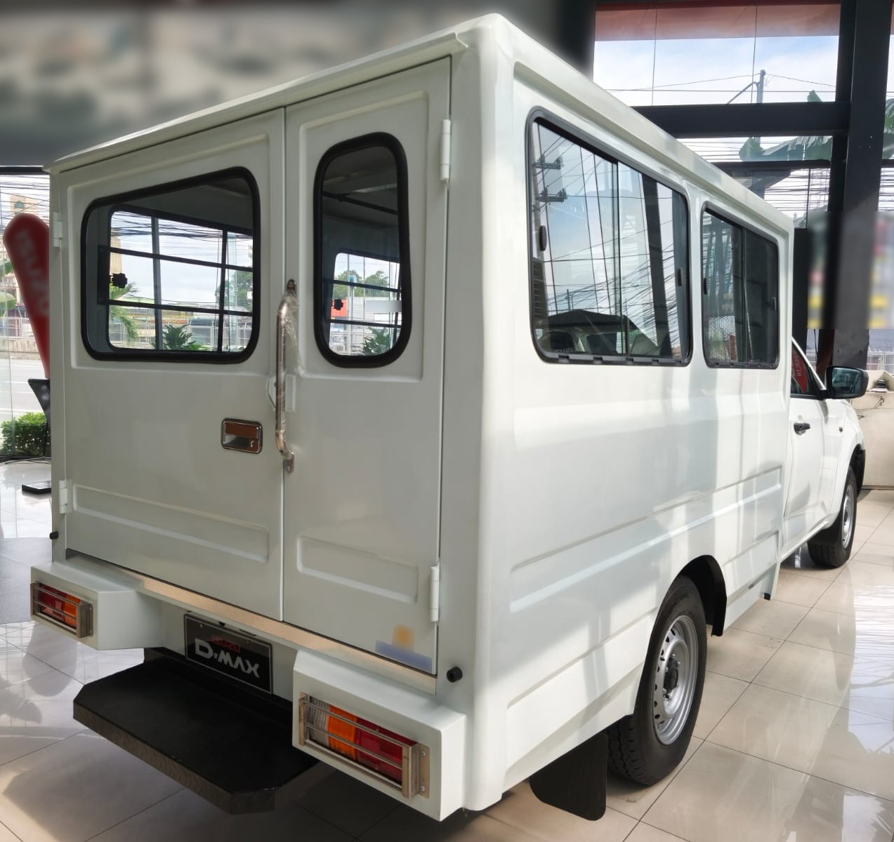 Used 1
                    ISUZU
                     for Sale Image