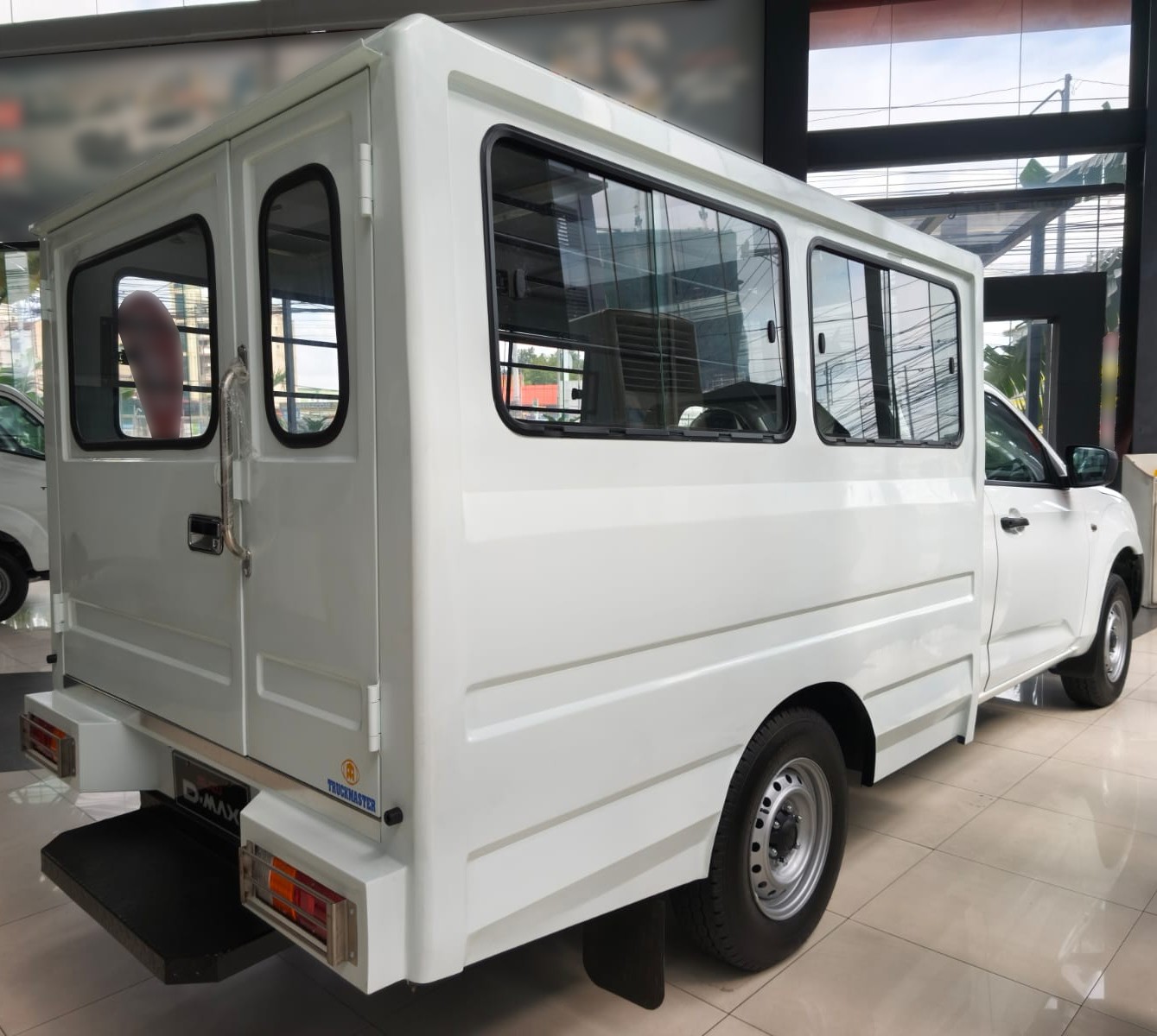 Used 1
                    ISUZU
                     for Sale Image