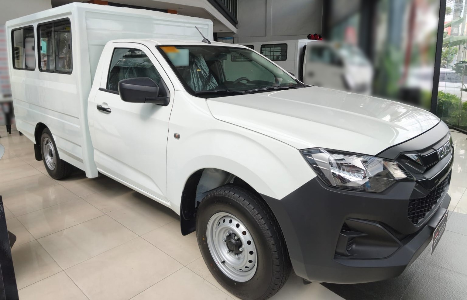 Used 1
                    ISUZU
                     for Sale Image