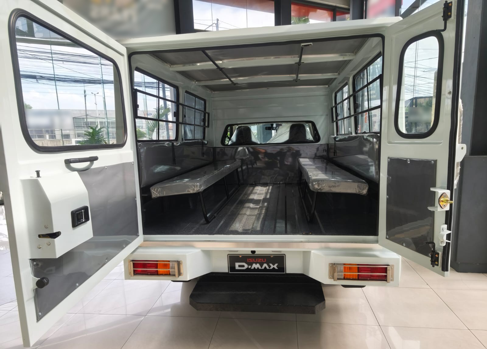 Used 1
                    ISUZU
                     for Sale Image