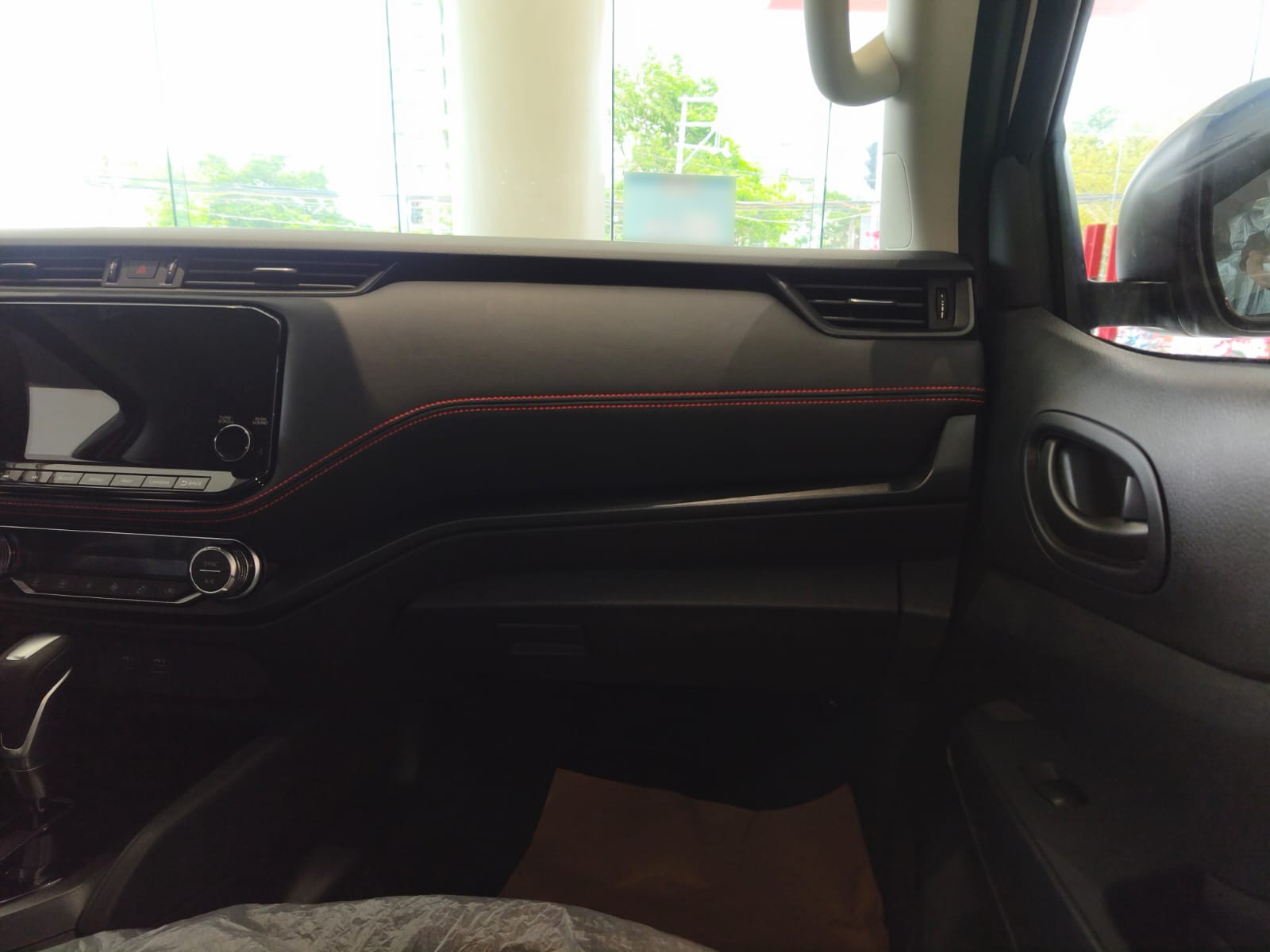 Used 1
                    NISSAN
                     for Sale Image