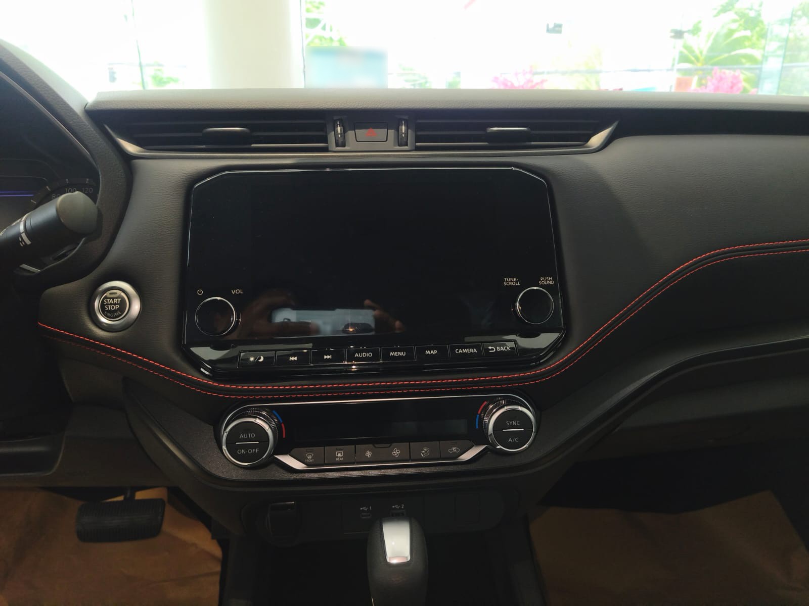 Used 1
                    NISSAN
                     for Sale Image