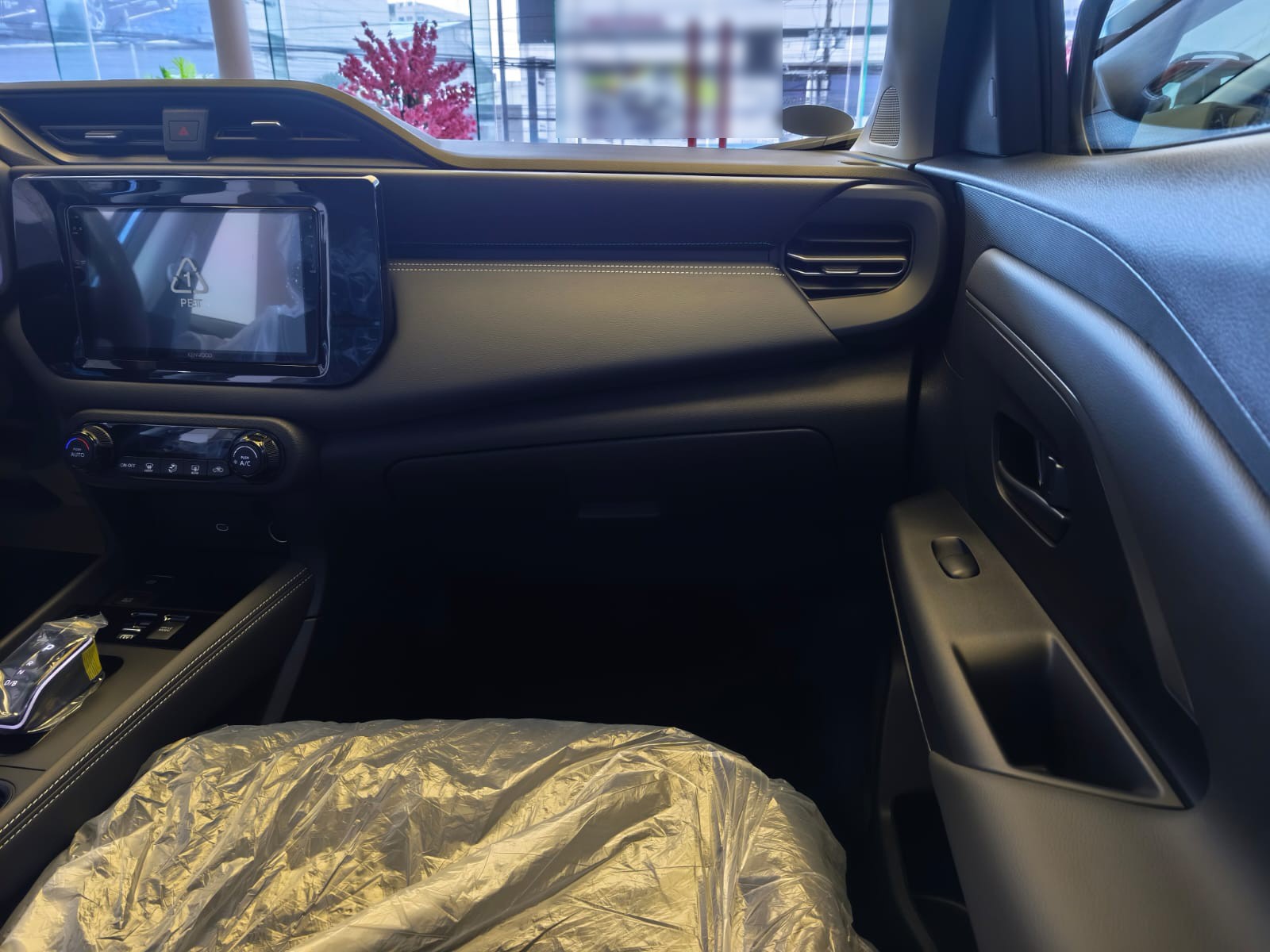 Used 1
                    NISSAN
                     for Sale Image